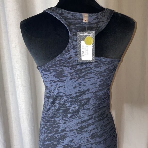 #30 Tank Top - Picture 3 of 4